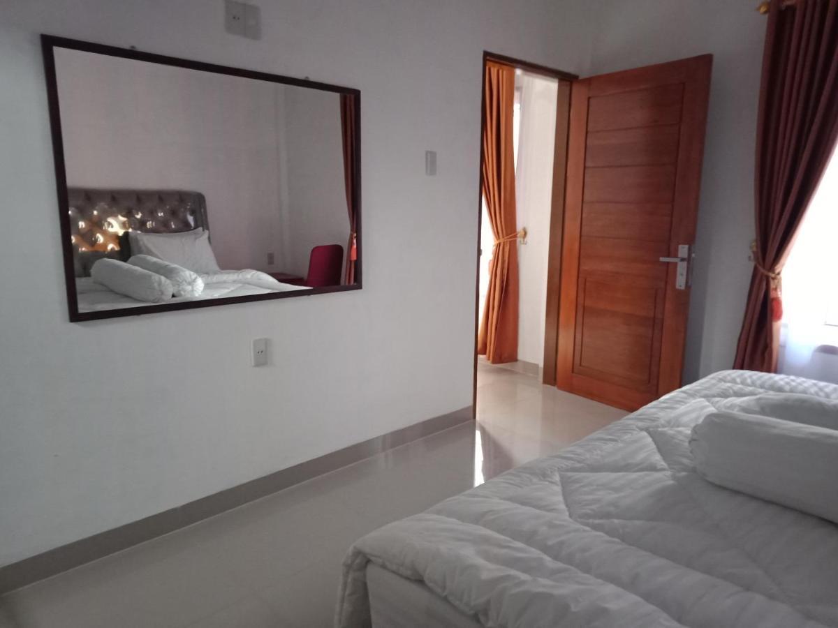 Noah Hotel Silangit Siborongborong Exterior foto